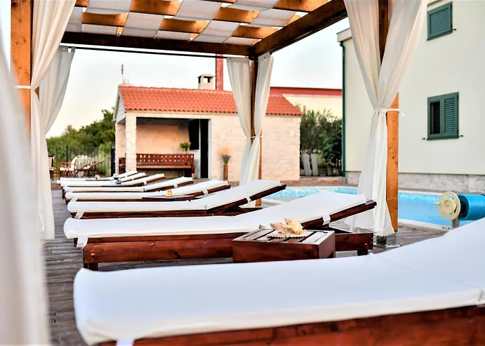 Dreamview & Heated Pool At Lucija 2 *